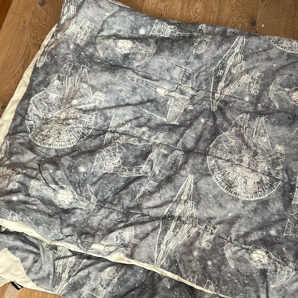 Star Wars Themed Gray Comforter